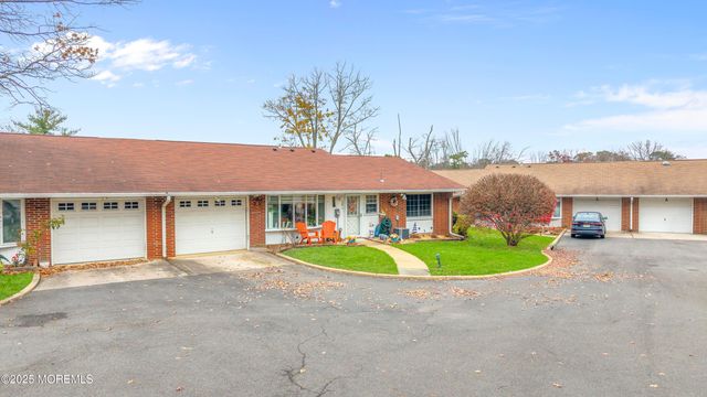 588A Lake Point Drive 100A, Lakewood, NJ 08701