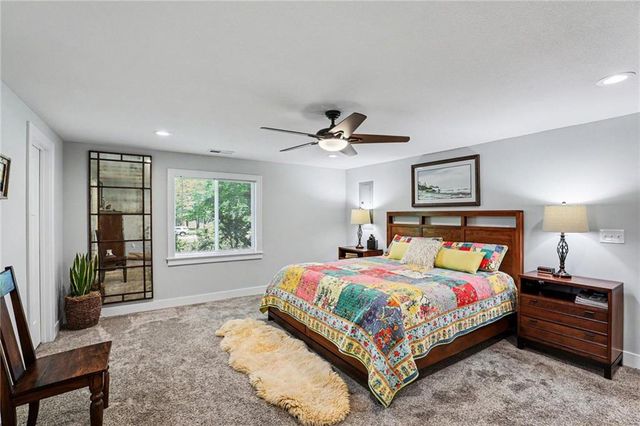16985 Evans Road, Basehor, KS 66007