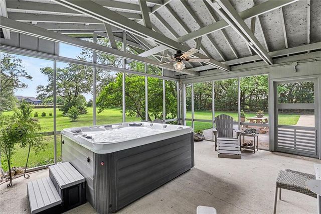 16985 Evans Road, Basehor, KS 66007