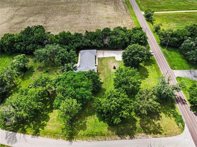 16985 Evans Road, Basehor, KS 66007