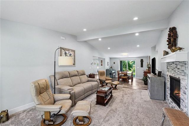 16985 Evans Road, Basehor, KS 66007
