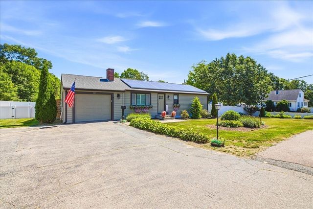 125 High St, Whitman, MA 02382