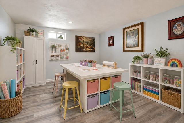 125 High St, Whitman, MA 02382