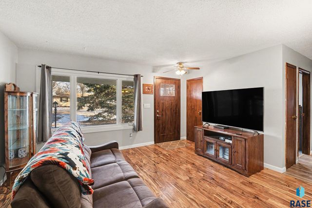 5413 N French Ave Avenue, Sioux Falls, SD 57104