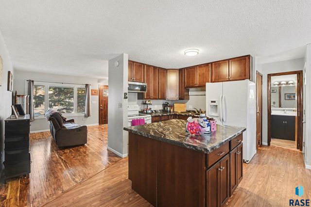 5413 N French Ave Avenue, Sioux Falls, SD 57104