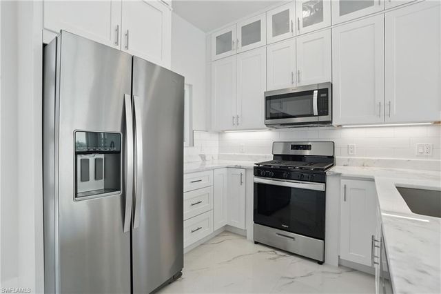 855 Lagoon ST # 3, Fort Myers Beach, FL 33931