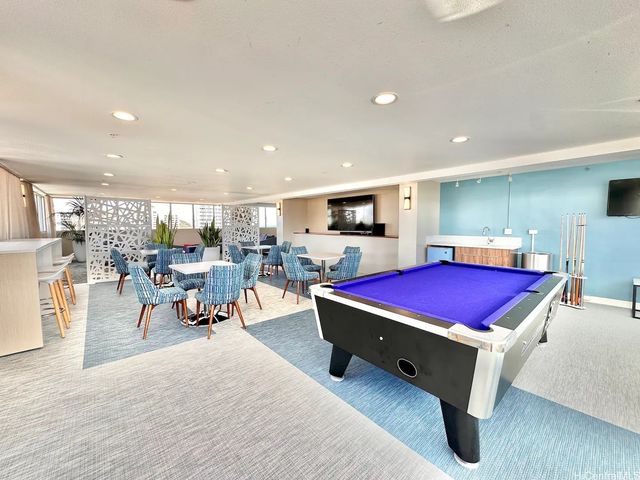 2427 Kuhio Avenue 1005, Honolulu, HI 96815