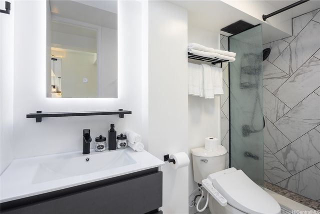 2427 Kuhio Avenue 1005, Honolulu, HI 96815