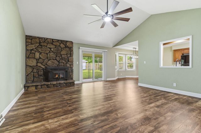504 W Bell Street, Springfield, MO 65803