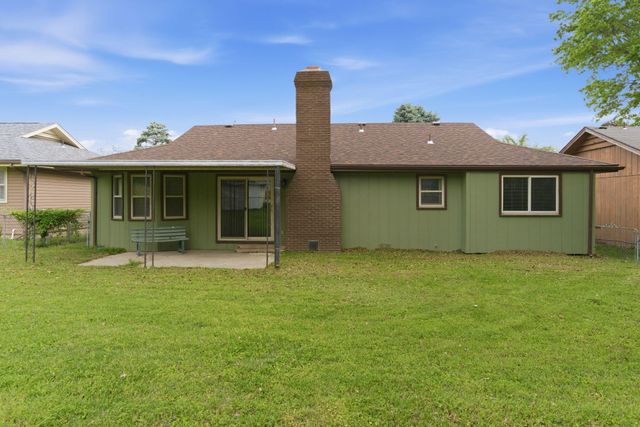 504 W Bell Street, Springfield, MO 65803