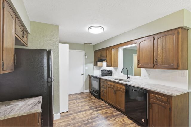 504 W Bell Street, Springfield, MO 65803