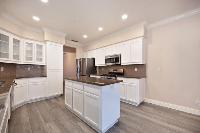 1573 Mehar Ct, Yuba City, CA 95993