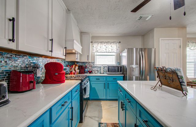 2418 Seguine Drive, Deer Park, TX 77536