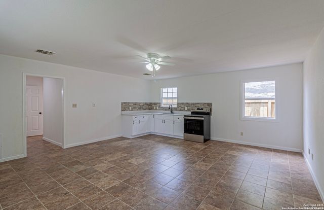 210 N San Jacinto, San Antonio, TX 78207