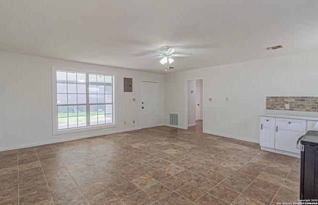 210 N San Jacinto, San Antonio, TX 78207