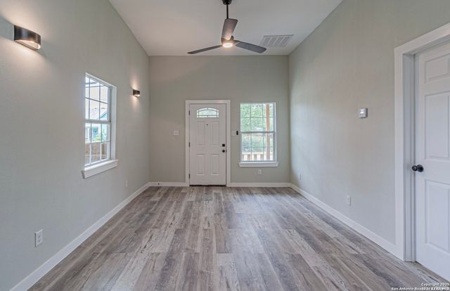 210 N San Jacinto, San Antonio, TX 78207