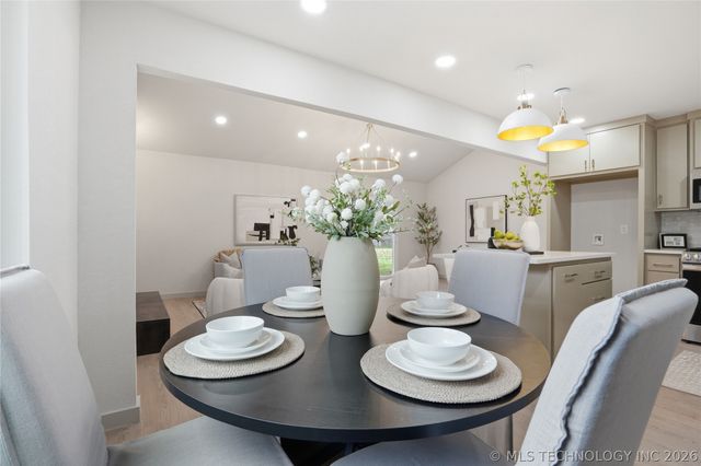 1122 S Division Street, Sapulpa, OK 74066