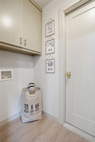 1122 S Division Street, Sapulpa, OK 74066