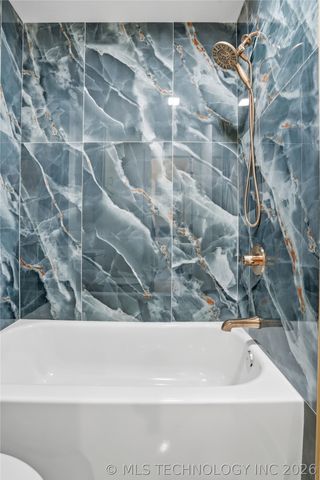 1122 S Division Street, Sapulpa, OK 74066