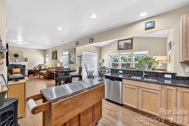 1347 Farm Branch Drive SW, Concord, NC 28027