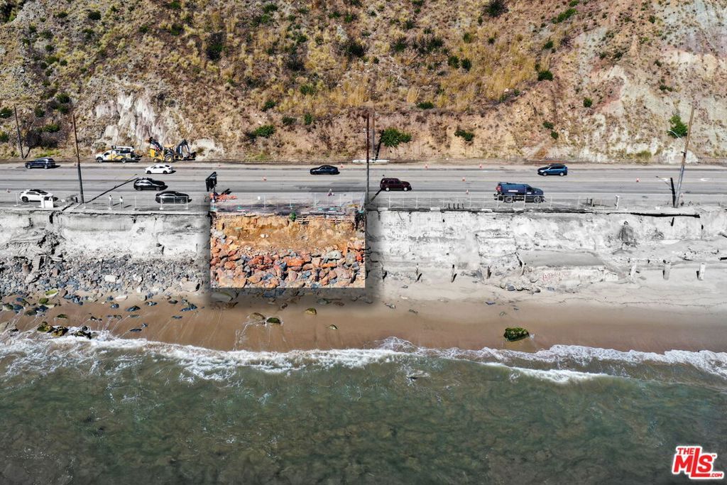 Image 12 of property listing at 20314 Pacific Coast Highway, Malibu, CA 90265