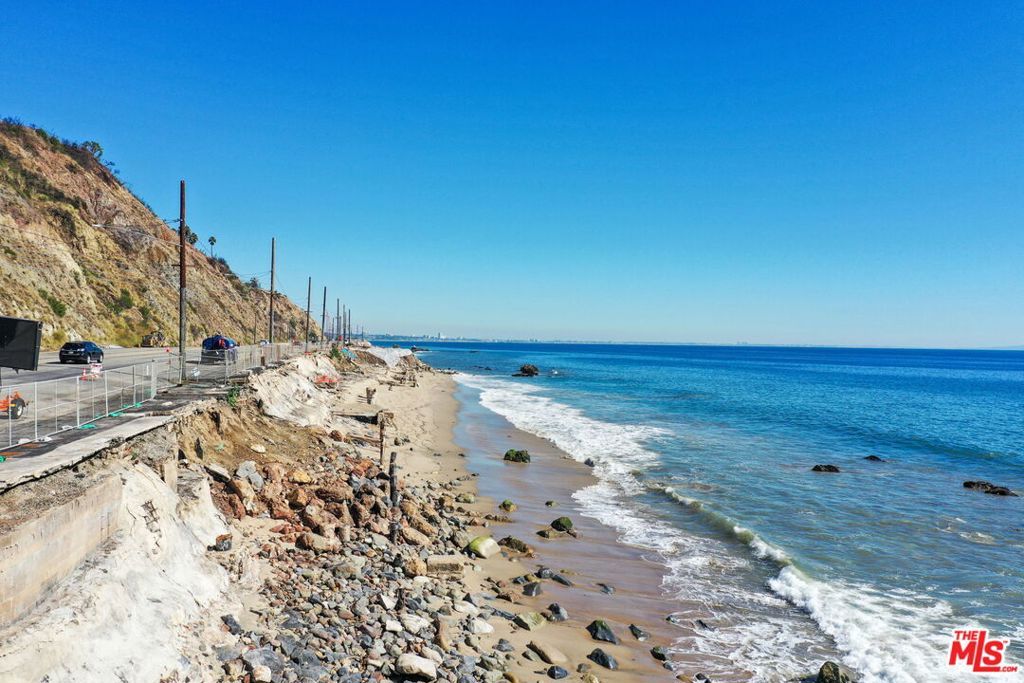 Image 8 of property listing at 20314 Pacific Coast Highway, Malibu, CA 90265