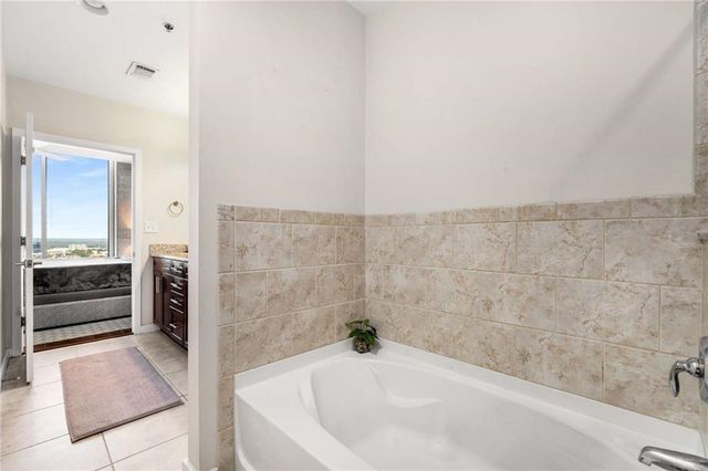 855 Peachtree Street NE 3003, Atlanta, GA 30308