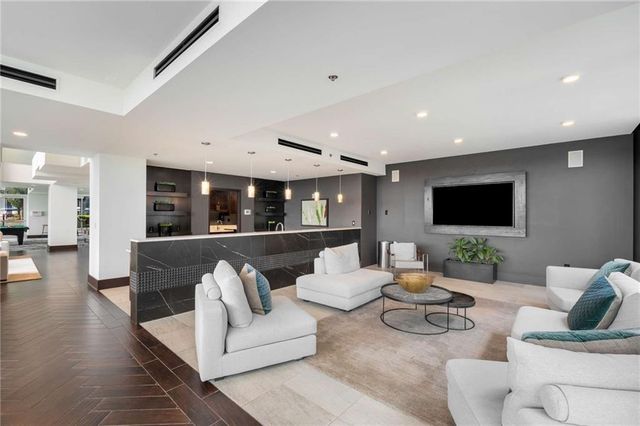 855 Peachtree Street NE 3003, Atlanta, GA 30308