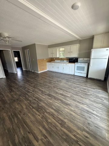 44 Starling Drive, Palacios, TX 77465