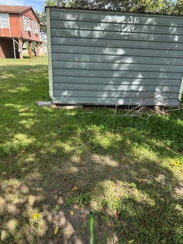 44 Starling Drive, Palacios, TX 77465