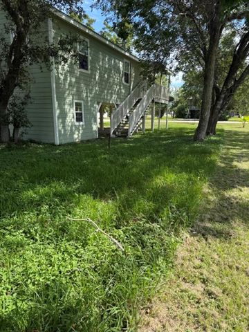 44 Starling Drive, Palacios, TX 77465