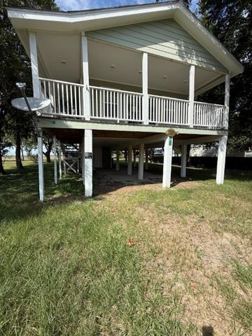 44 Starling Drive, Palacios, TX 77465