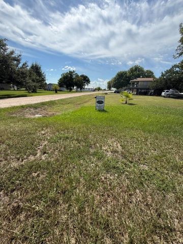 44 Starling Drive, Palacios, TX 77465