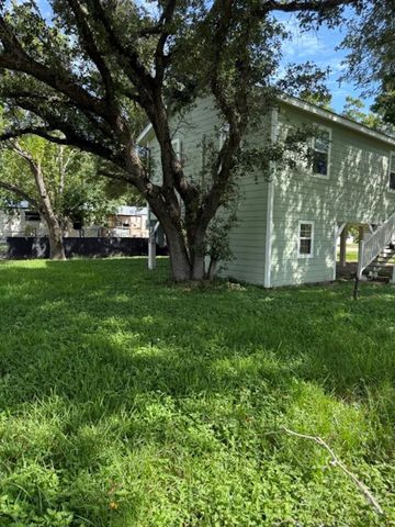 44 Starling Drive, Palacios, TX 77465