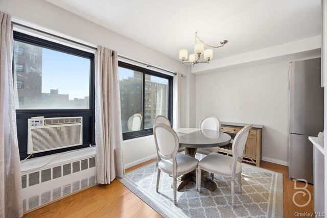 33-43 14th Street 10A, Astoria, NY 11106