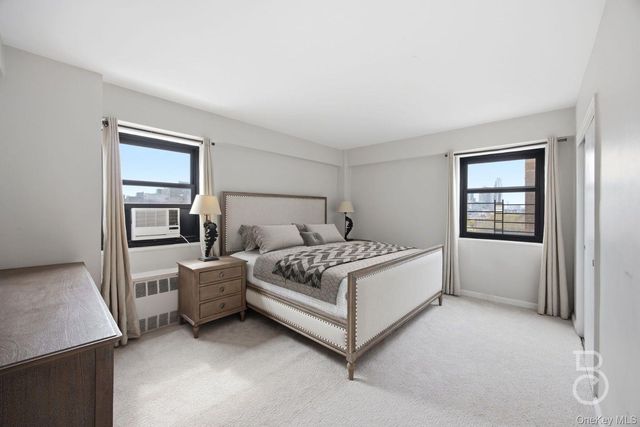 33-43 14th Street 10A, Astoria, NY 11106