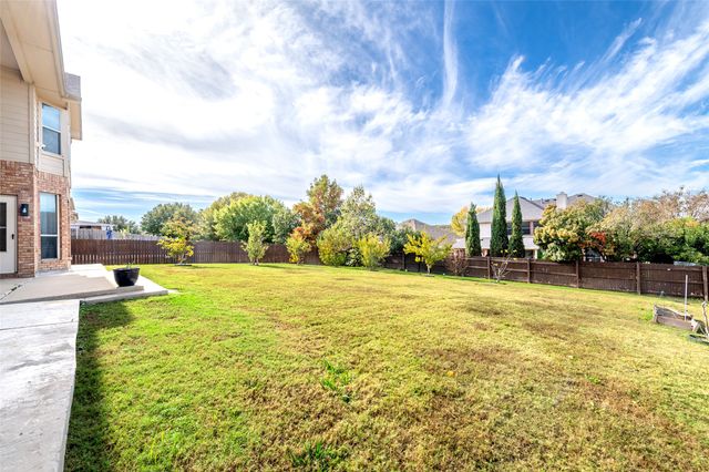 10249 Candlewyck Street, Fort Worth, TX 76244