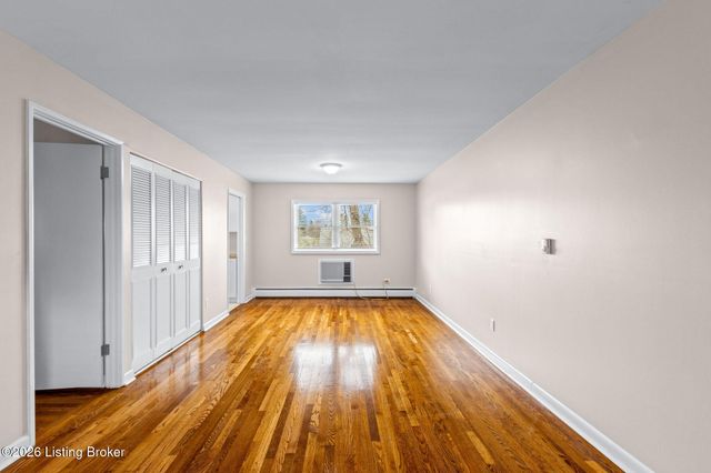 198 Crescent Ave APT 13, Louisville, KY 40206
