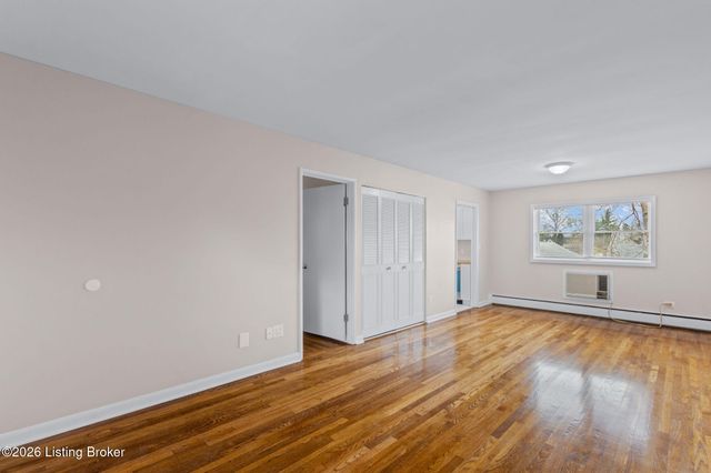 198 Crescent Ave APT 13, Louisville, KY 40206