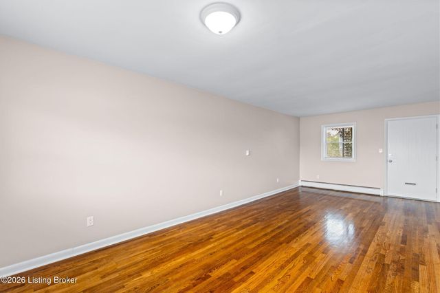 198 Crescent Ave APT 13, Louisville, KY 40206