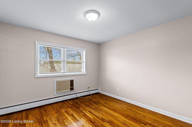 198 Crescent Ave APT 13, Louisville, KY 40206