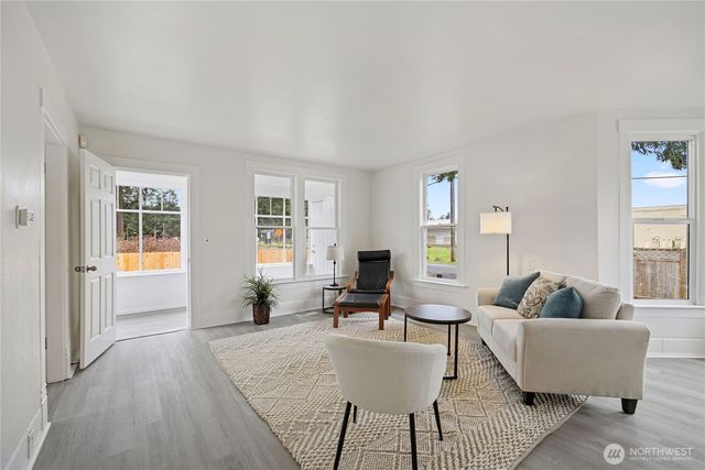 102 180th Street S, Spanaway, WA 98387