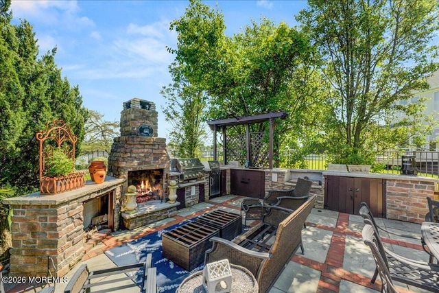 68 Seneca Place, Oceanport, NJ 07757