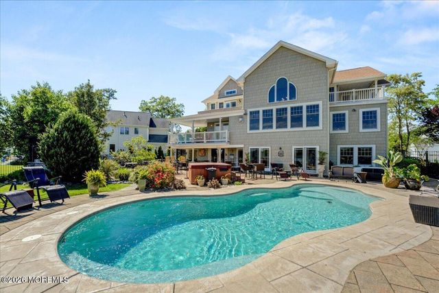68 Seneca Place, Oceanport, NJ 07757