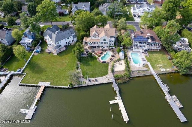 68 Seneca Place, Oceanport, NJ 07757