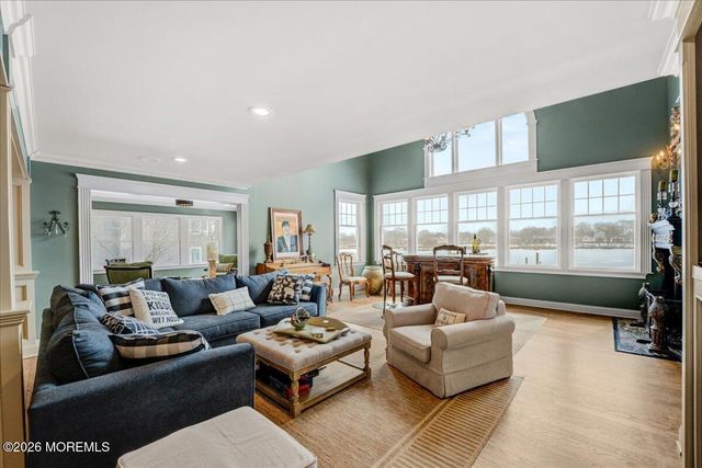 68 Seneca Place, Oceanport, NJ 07757