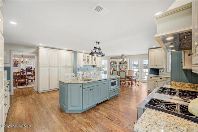 68 Seneca Place, Oceanport, NJ 07757