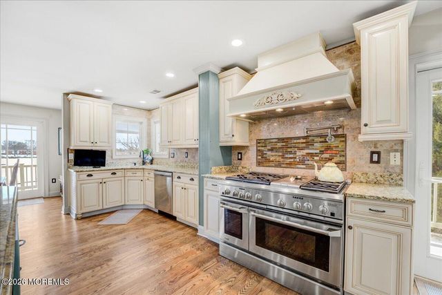 68 Seneca Place, Oceanport, NJ 07757