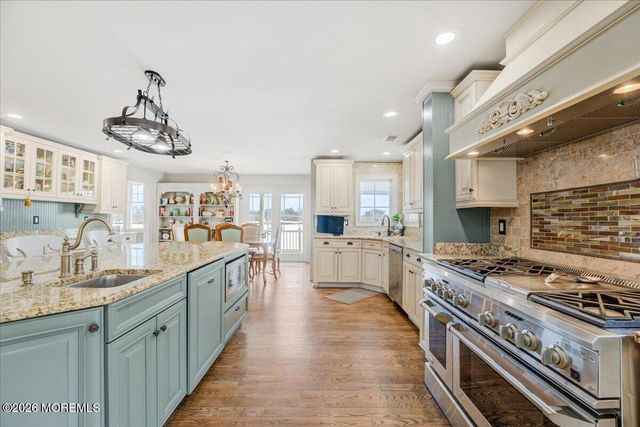 68 Seneca Place, Oceanport, NJ 07757