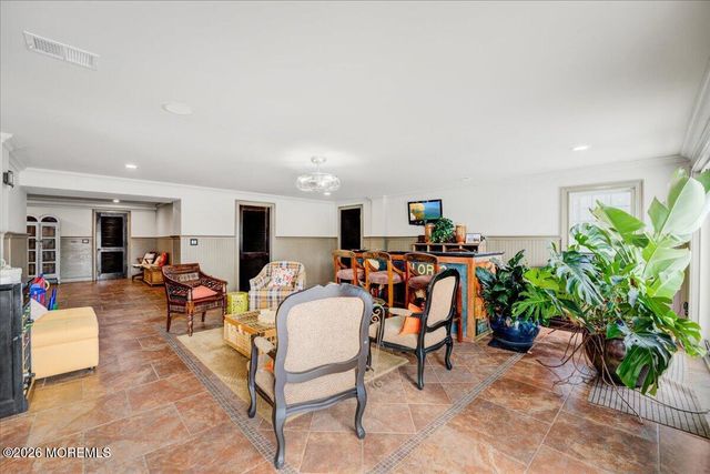 68 Seneca Place, Oceanport, NJ 07757